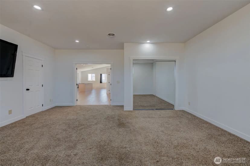 Property photo for 931 N Gale Avenue, East Wenatchee photo 15