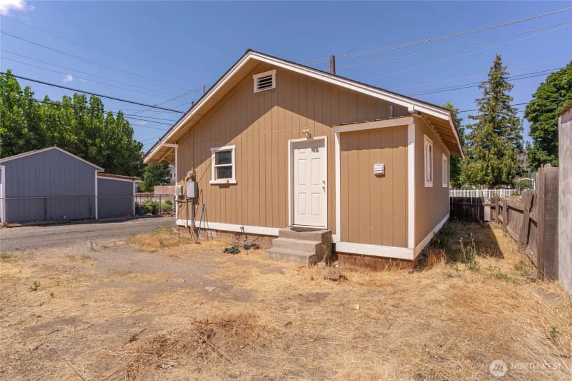 Property photo for 801 Peachey Street, Wenatchee photo 10