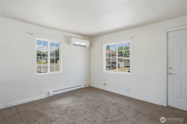 Property photo for 801 Peachey Street, Wenatchee photo 3