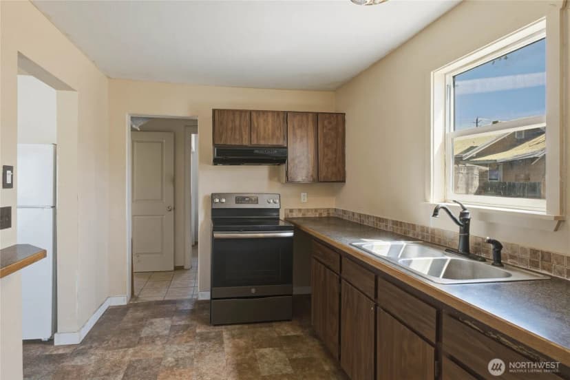 Property photo for 801 Peachey Street, Wenatchee photo 9
