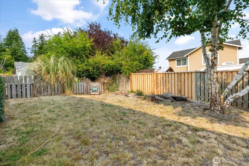 Property photo for 1667 Nw Almond Loop, Oak Harbor photo 27