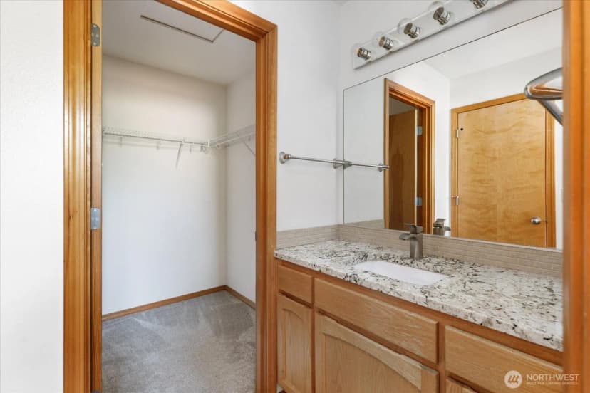 Property photo for 1667 Nw Almond Loop, Oak Harbor photo 19