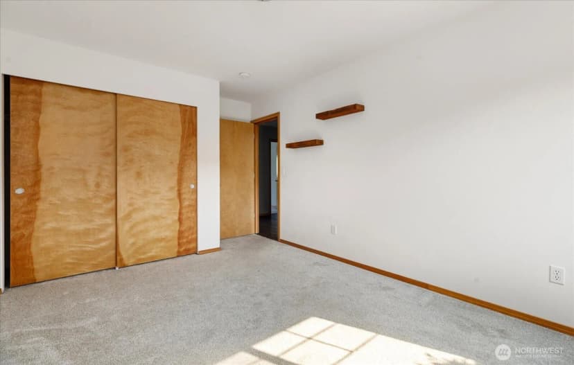 Property photo for 1667 Nw Almond Loop, Oak Harbor photo 25