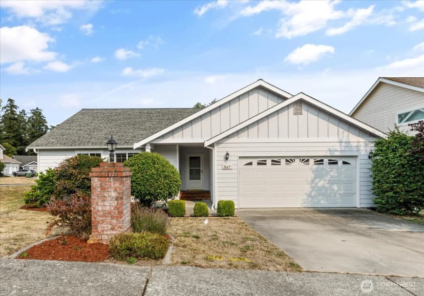 Property photo for 1667 Nw Almond Loop, Oak Harbor