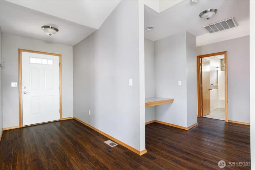 Property photo for 1667 Nw Almond Loop, Oak Harbor photo 14