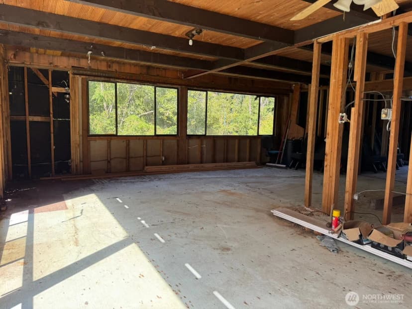Property photo for 26003 Se Issaquah-fall City Road, Issaquah photo 13