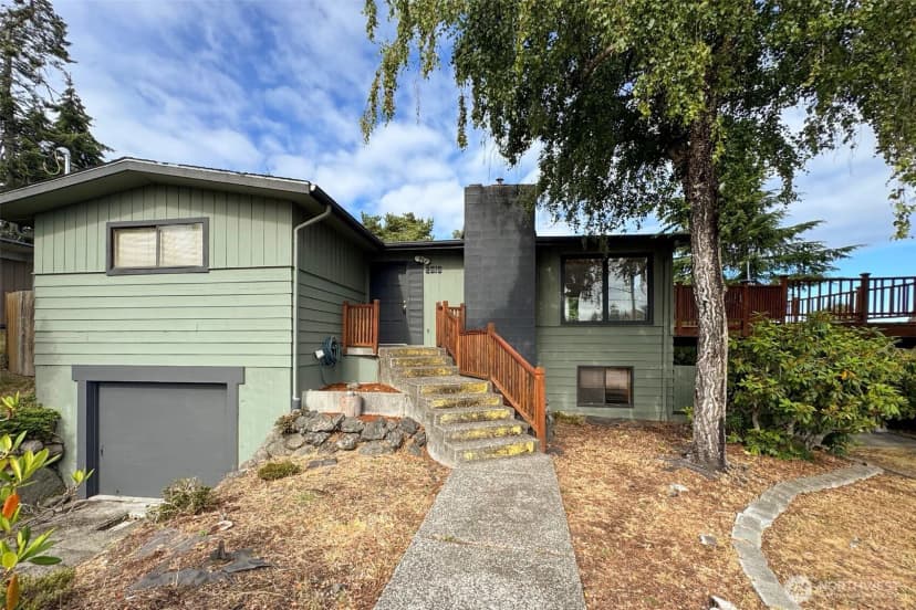 Property photo for 2610 S Washington Street, Port Angeles
