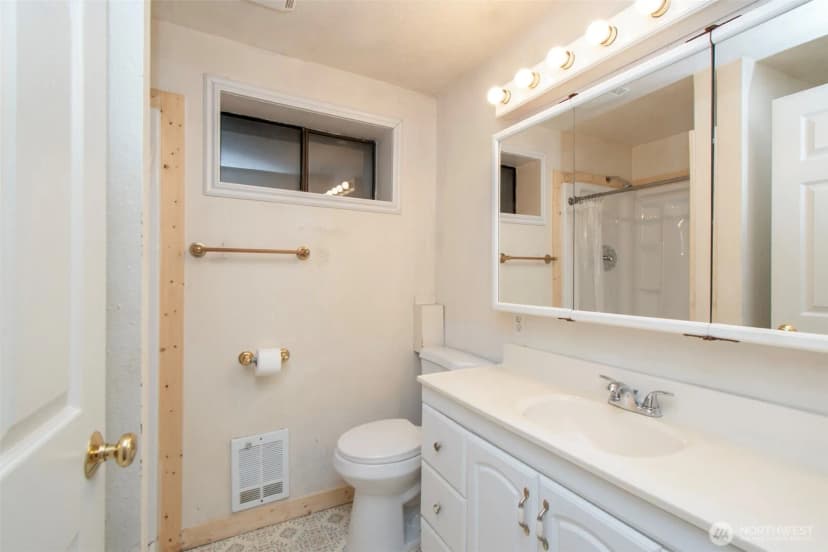 Property photo for 2610 S Washington Street, Port Angeles photo 35