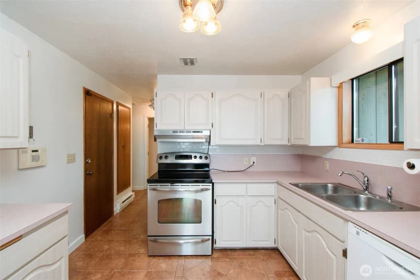 Property photo for 2610 S Washington Street, Port Angeles photo 16