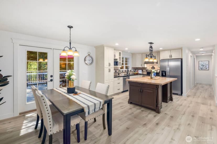 Property photo for 153 221st Avenue Ne, Sammamish photo 11