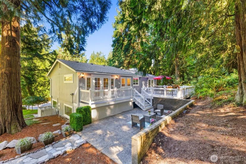 Property photo for 153 221st Avenue Ne, Sammamish photo 34