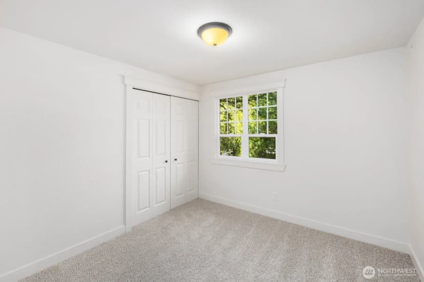 Property photo for 153 221st Avenue Ne, Sammamish photo 17