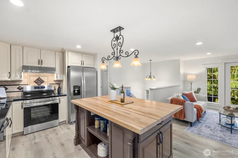 Property photo for 153 221st Avenue Ne, Sammamish photo 15