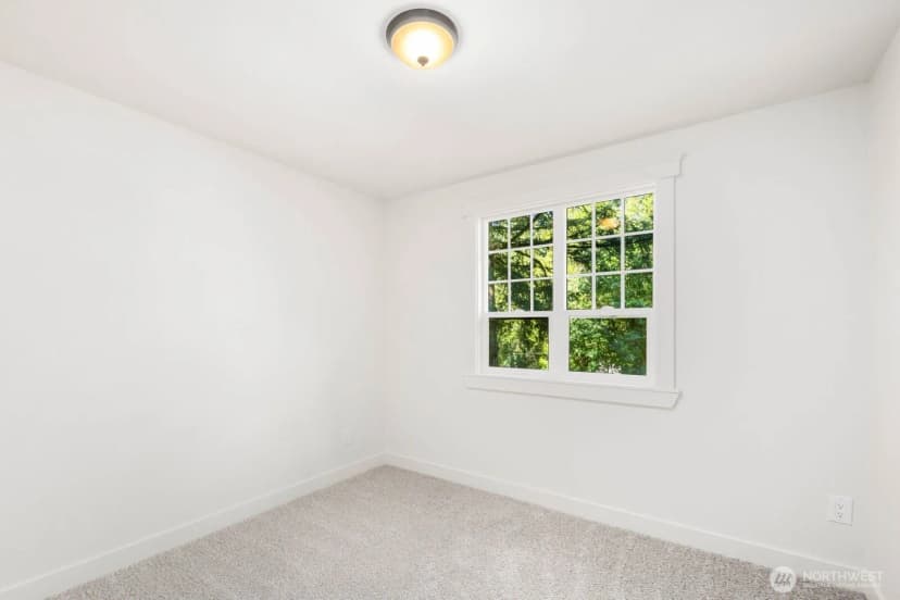 Property photo for 153 221st Avenue Ne, Sammamish photo 24