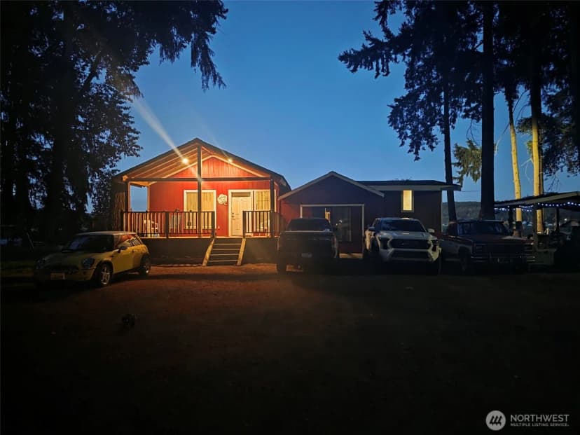 Property photo for 41725 40th Avenue Ct S, Roy photo 3