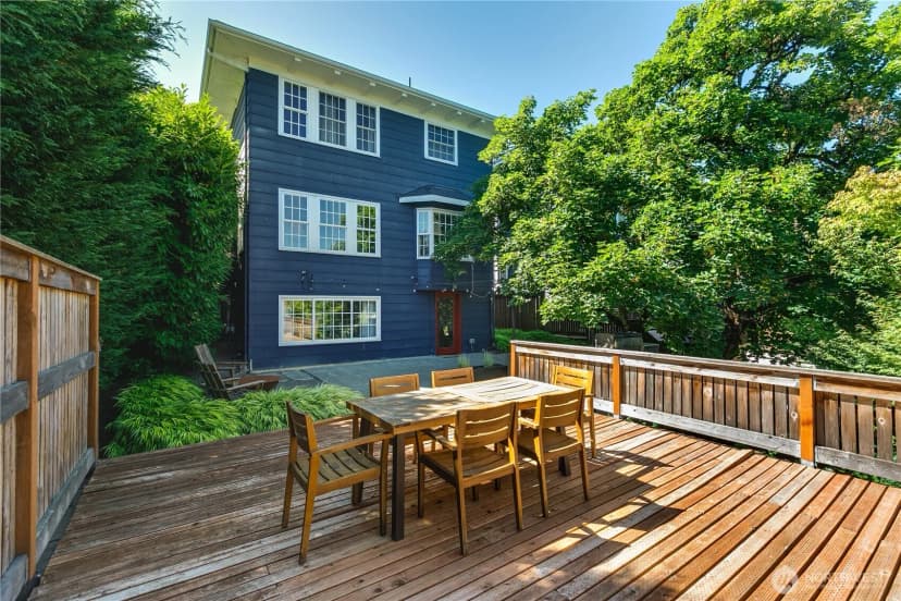 Property photo for 918 18th Avenue E, Seattle photo 33
