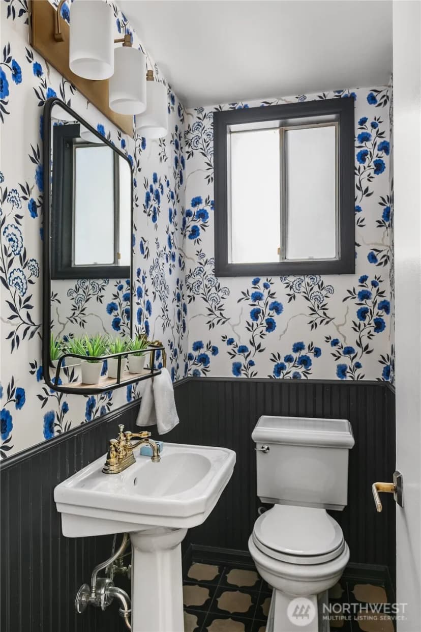 Property photo for 918 18th Avenue E, Seattle photo 16