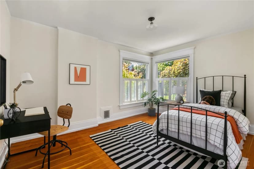 Property photo for 918 18th Avenue E, Seattle photo 24