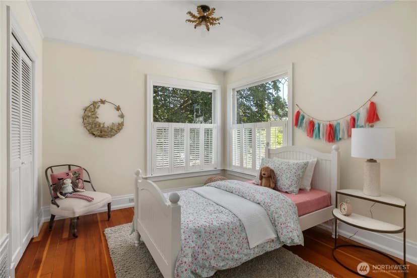 Property photo for 918 18th Avenue E, Seattle photo 23