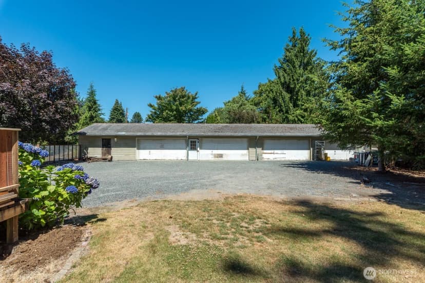 Property photo for 13701 51st Avenue Ne, Marysville photo 32