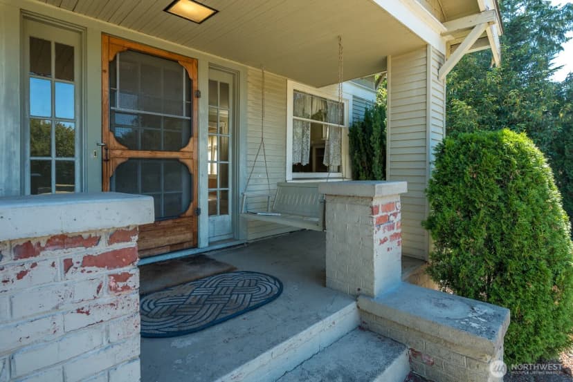 Property photo for 13701 51st Avenue Ne, Marysville photo 6