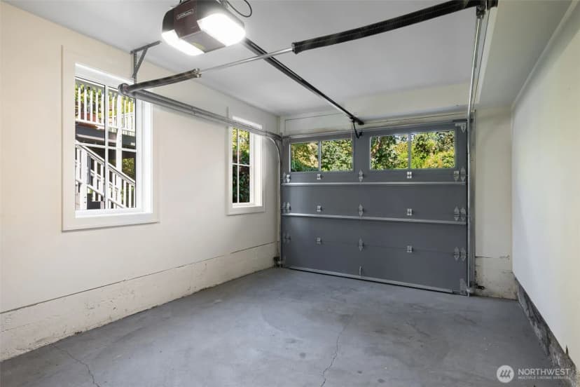 Property photo for 2910 9th Avenue W, Seattle photo 35