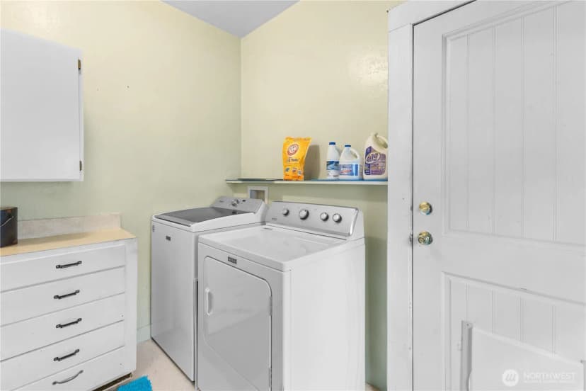 Property photo for 1213 Rhobina Street, Centralia photo 9