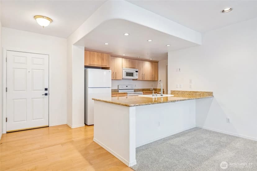 Property photo for 3221 Sw Avalon Way #313, Seattle photo 7