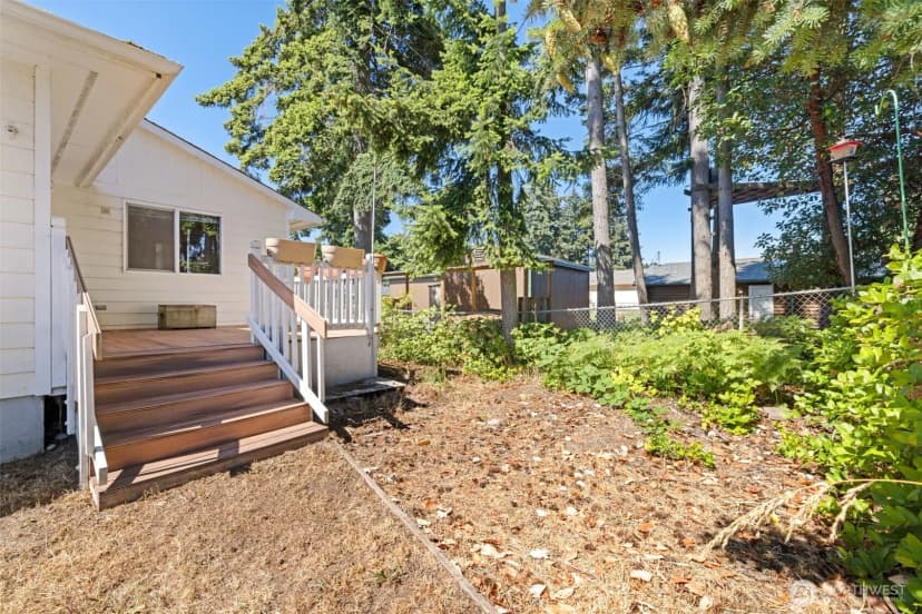 Property photo for 1206 W 15th Street, Port Angeles photo 4