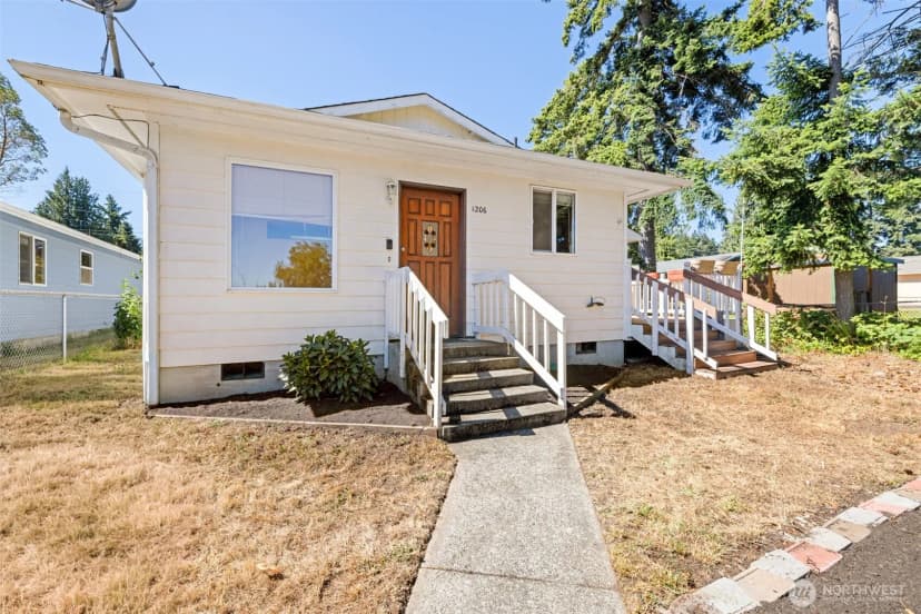 Property photo for 1206 W 15th Street, Port Angeles photo 3