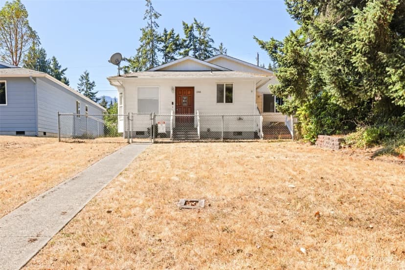 Property photo for 1206 W 15th Street, Port Angeles photo 10
