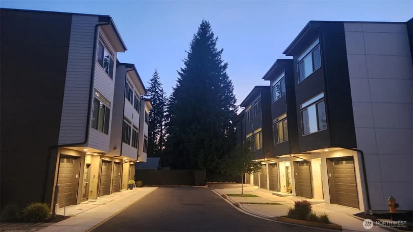 Property photo for 5020 148th Street Sw #e3, Edmonds photo 34