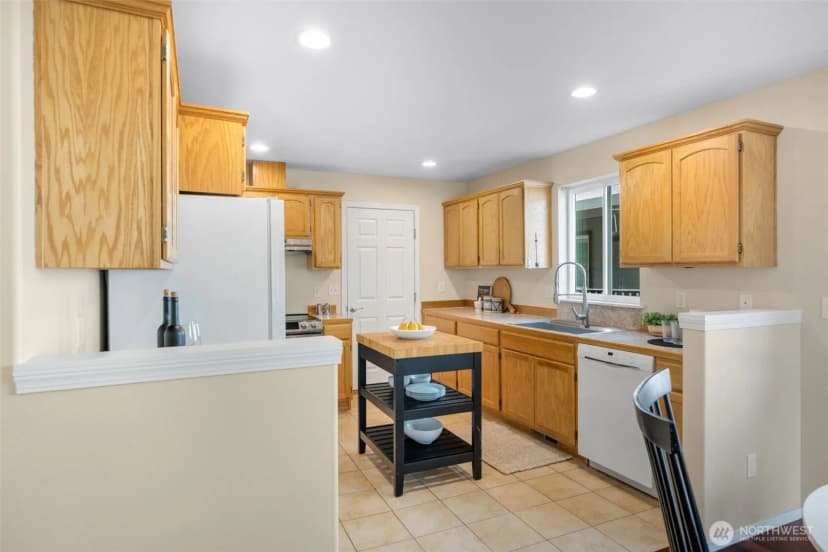 Property photo for 4084 Letitia Avenue S, Seattle photo 10