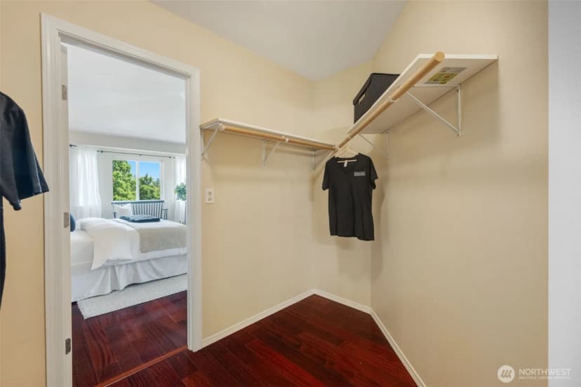 Property photo for 4084 Letitia Avenue S, Seattle photo 15