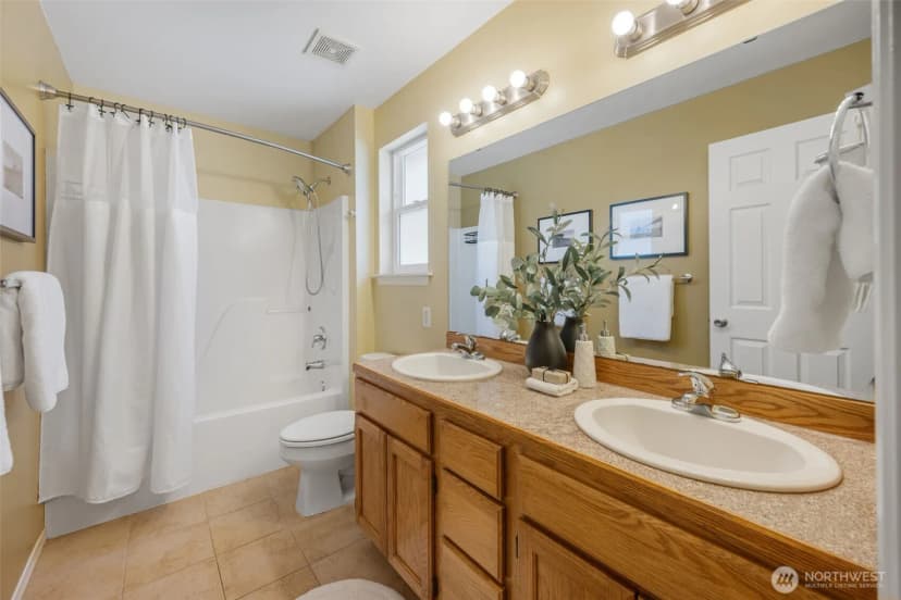 Property photo for 4084 Letitia Avenue S, Seattle photo 16