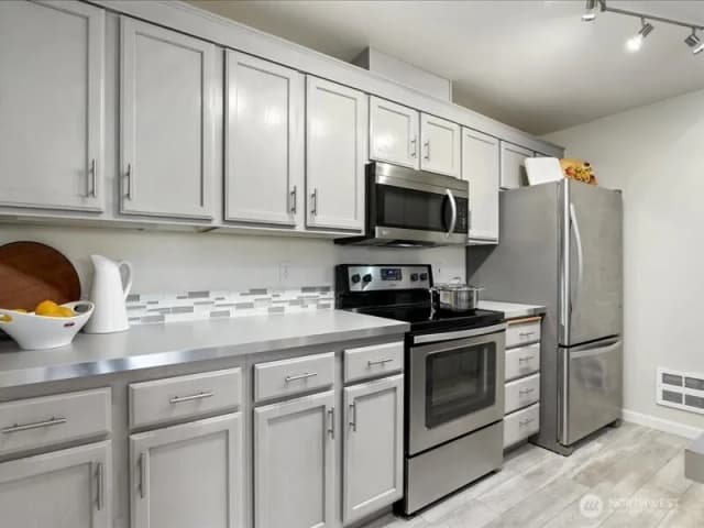 Property photo for 22527 Se 38th Terrace #1424, Issaquah photo 4