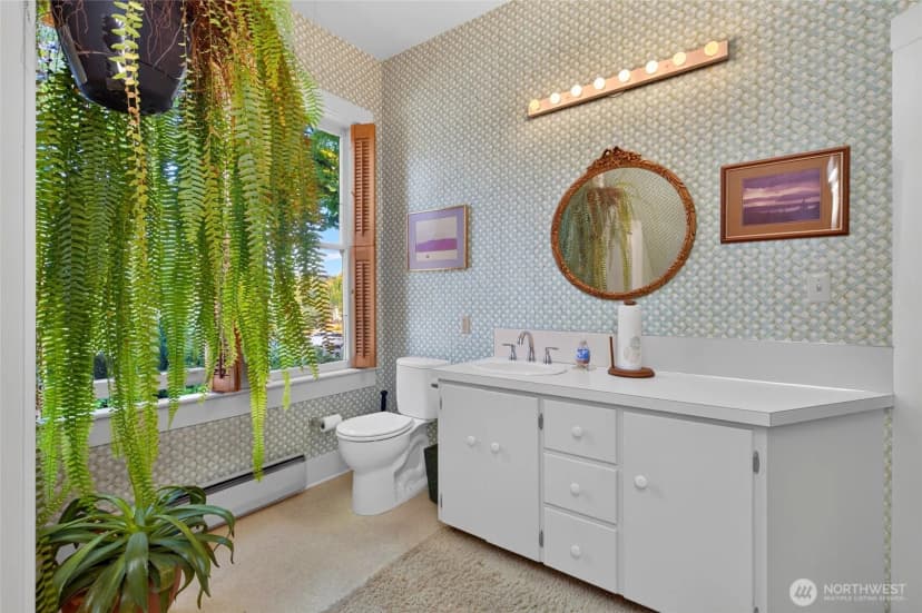 Property photo for 115 3rd Avenue N, Edmonds photo 17