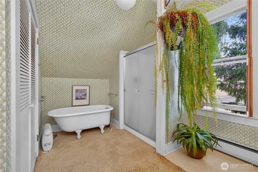 Property photo for 115 3rd Avenue N, Edmonds photo 18