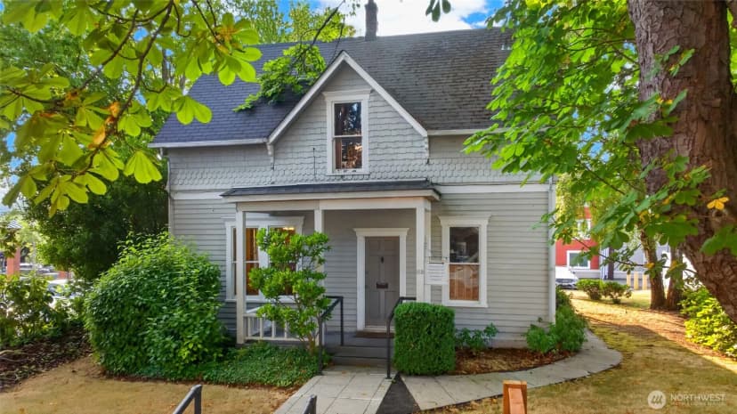 Property photo for 115 3rd Avenue N, Edmonds