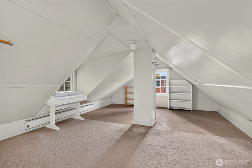Property photo for 115 3rd Avenue N, Edmonds photo 20