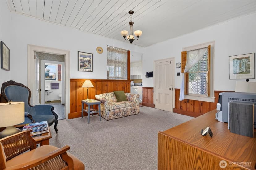 Property photo for 115 3rd Avenue N, Edmonds photo 24