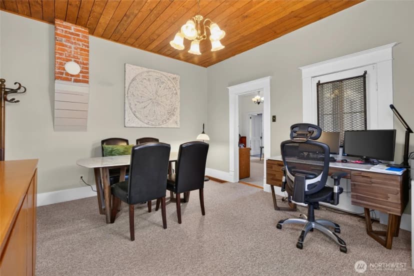 Property photo for 115 3rd Avenue N, Edmonds photo 22