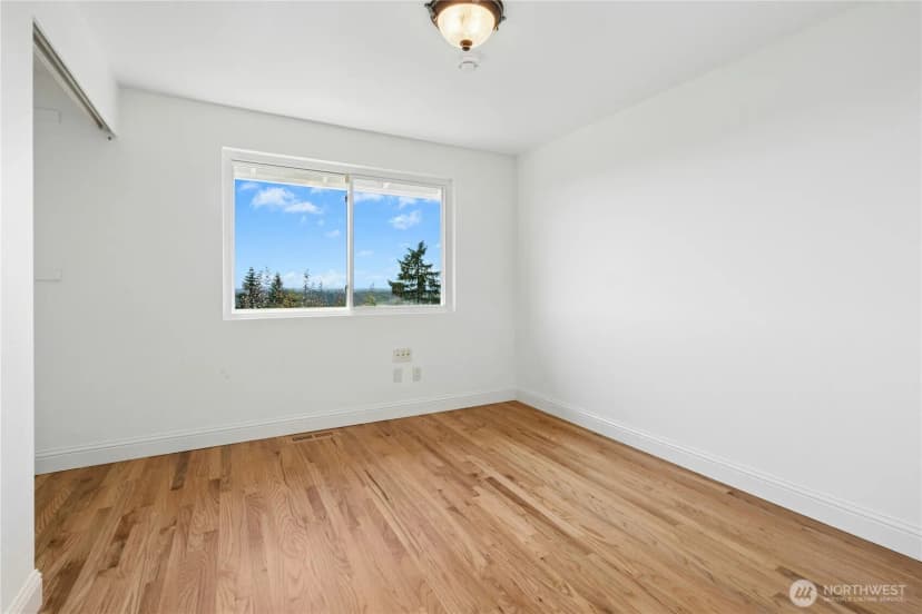Property photo for 12213 206th Place Se, Issaquah photo 19