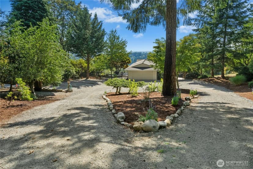 Property photo for 12213 206th Place Se, Issaquah photo 4