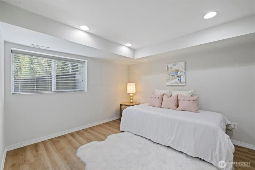Property photo for 9726 Se 40th Street, Mercer Island photo 34