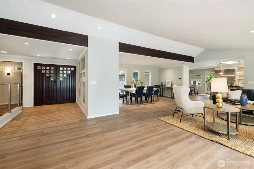 Property photo for 9726 Se 40th Street, Mercer Island photo 6