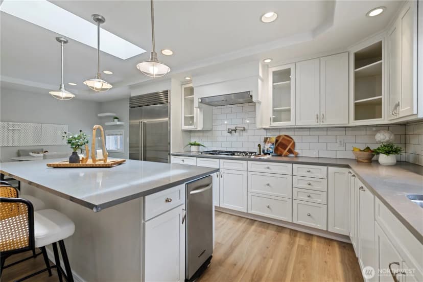Property photo for 9726 Se 40th Street, Mercer Island photo 12