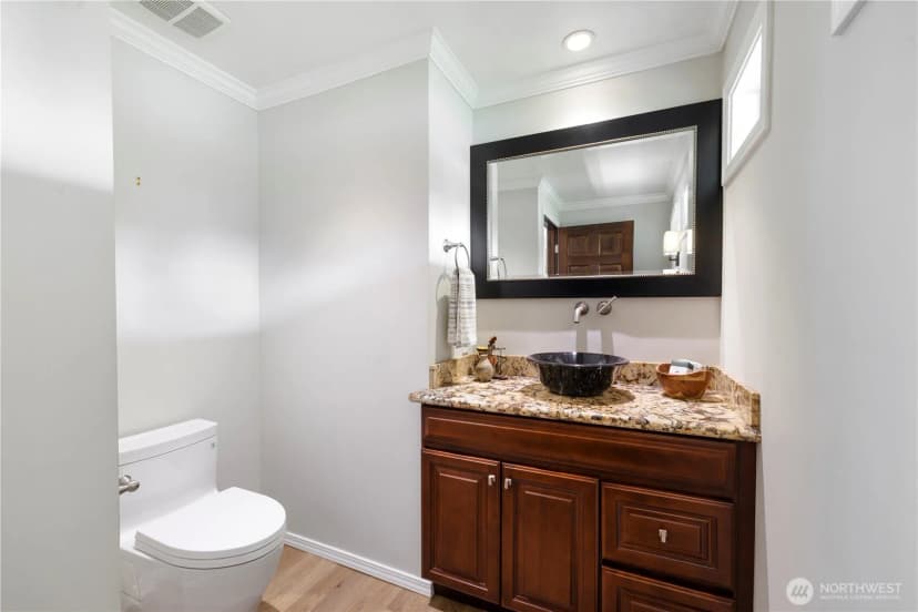 Property photo for 9726 Se 40th Street, Mercer Island photo 17