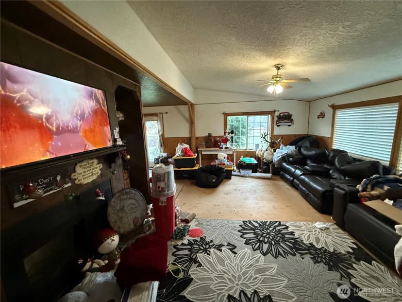 Property photo for 237 Collins Road, Toledo photo 9