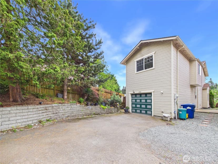 Property photo for 1108 S 207th Street, Sea Tac photo 26